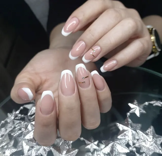 Работа мастера Smarttnails: Френч