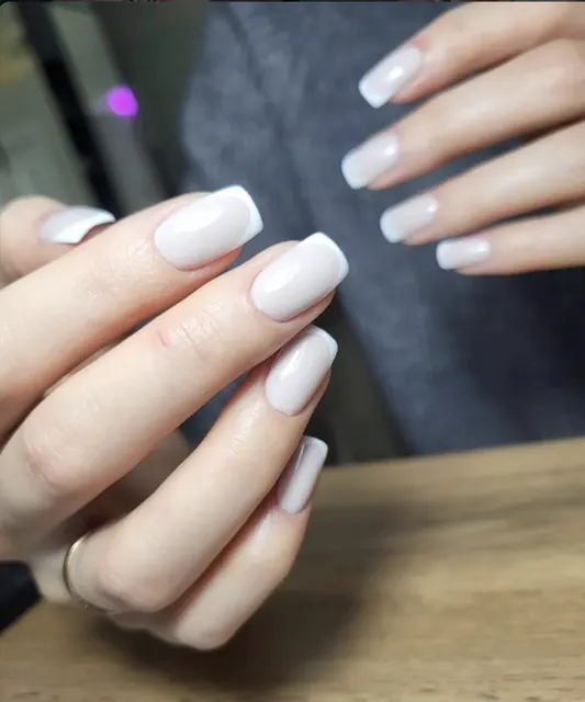 Работа мастера Smarttnails: Нюд
