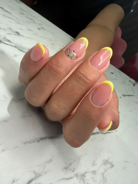 Работа мастера Smarttnails: Френч