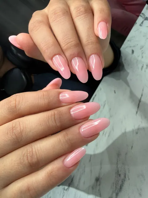 Работа мастера Smarttnails: Нюд